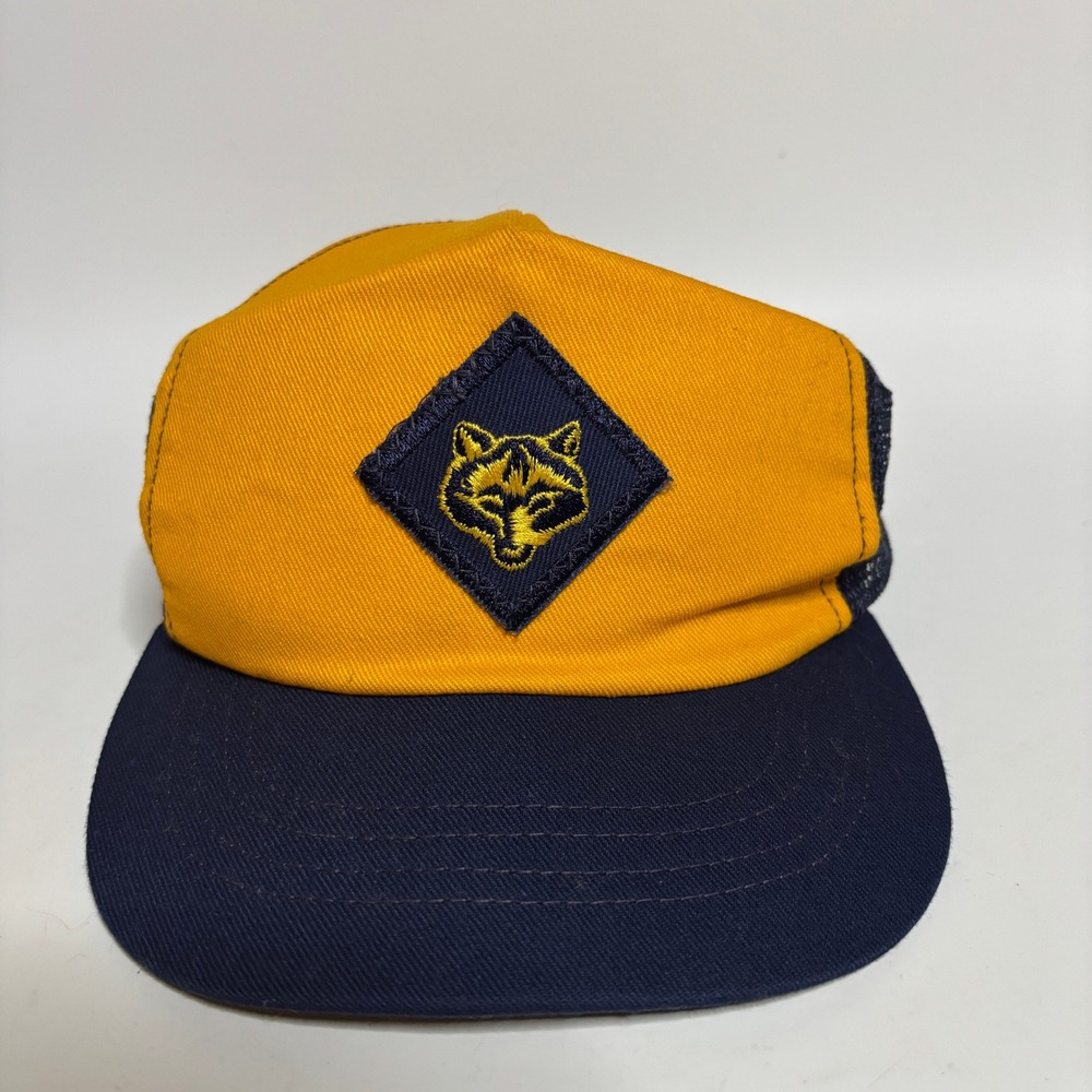 VTG Boy Scouts of America Cub Scouts Wolf Patch Trucker Hat Kids Blue Yellow USA